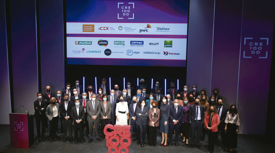 Foto de grupo de las empresas seleccionadas por la Fundaci&oacute;n CRE100DO.