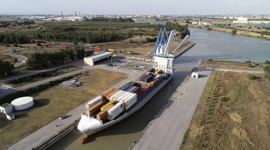 El tr&aacute;fico ferroviario en el Puerto de Sevilla cierra un 2020 de r&eacute;cord creciendo un 6%