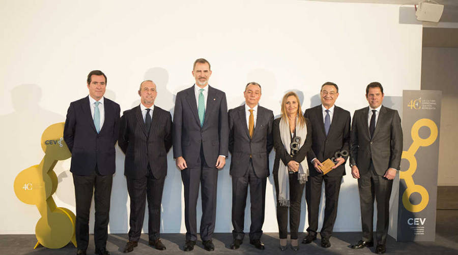 Los presidentes de CEV Alicante y CEV Castell&oacute;n y CEV Valencia son homenajeados en el 40+1 aniversario de la Confederaci&oacute;n