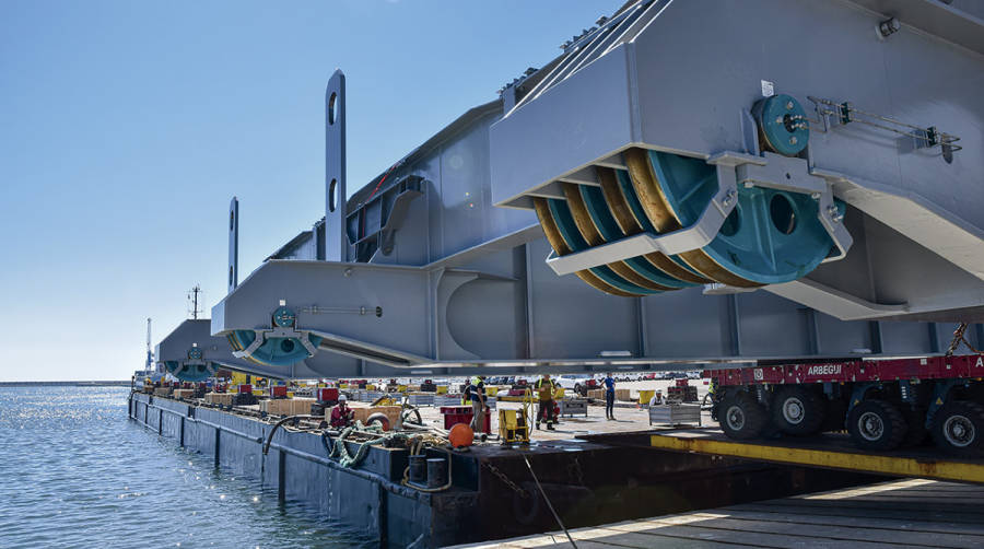 El Port de Tarragona embarca las primeras alineaciones del&nbsp;synchrolift de URSSA