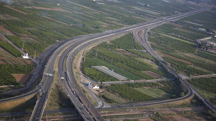 España ha reemplazado el pago por uso con medidas que promueven el uso del ferrocarril para el transporte de mercancías.