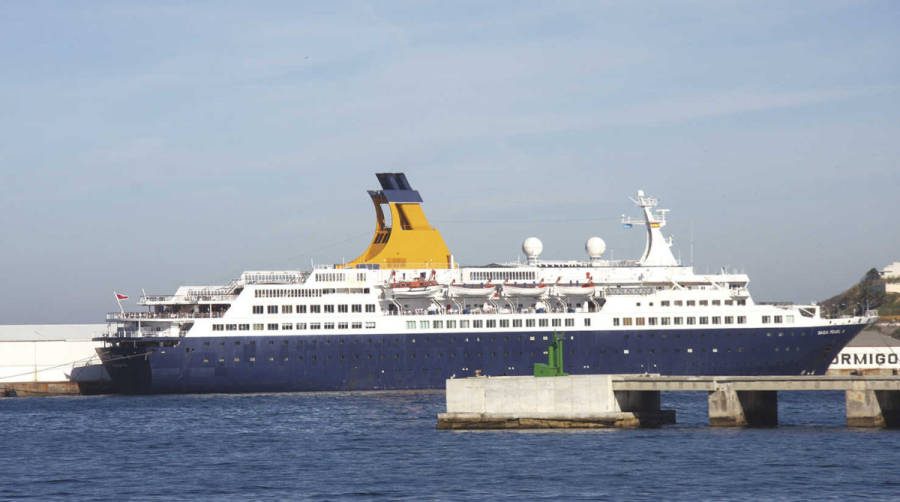 El crucero &ldquo;Saga Pearl II&rdquo; escala en el Puerto de Ceuta