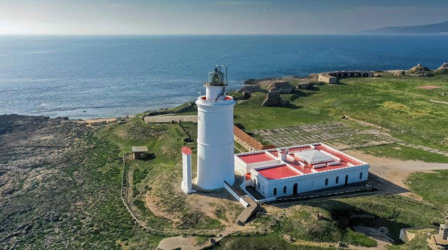 La APBA reconocerá con hasta 6 premios los mejores trabajos que reflejen la interacción entre los puertos de la Bahía de Algeciras y Tarifa.