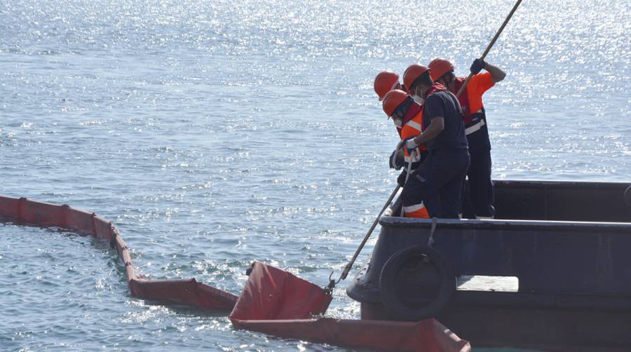 Los sindicatos del amarre de Sagunto no descartan convocar jornadas de movilizaciones de 24 horas. Foto: Ra&uacute;l T&aacute;rrega.