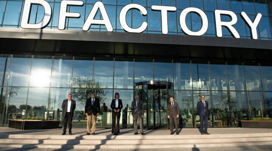 La ministra de Innovaci&oacute;n conoce el DFactory del CZFB