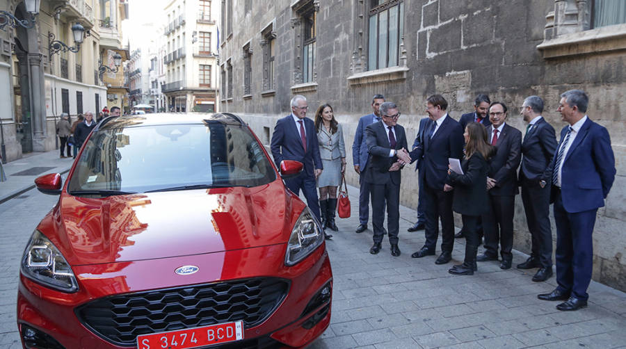 Ford mantiene su apuesta por Valencia y anuncia una inversi&oacute;n de 42 millones de euros