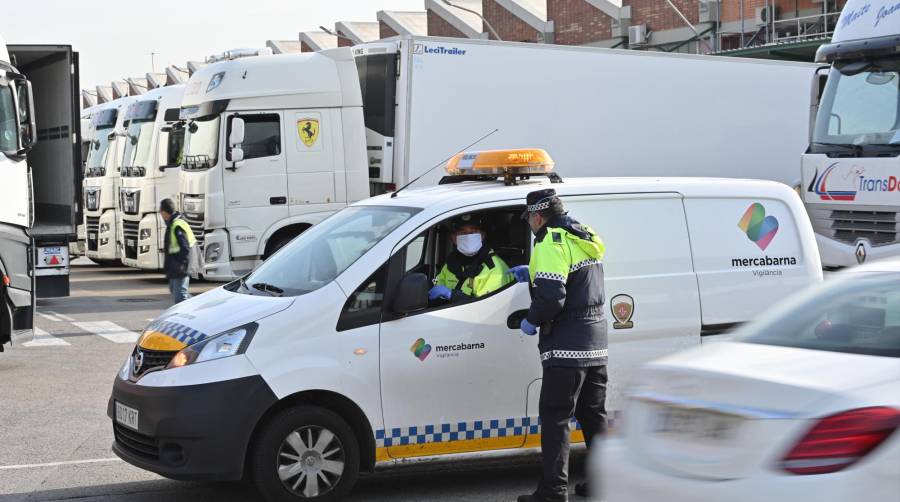 Mercabarna recupera la normalidad tras la incidencia de la huelga del transporte