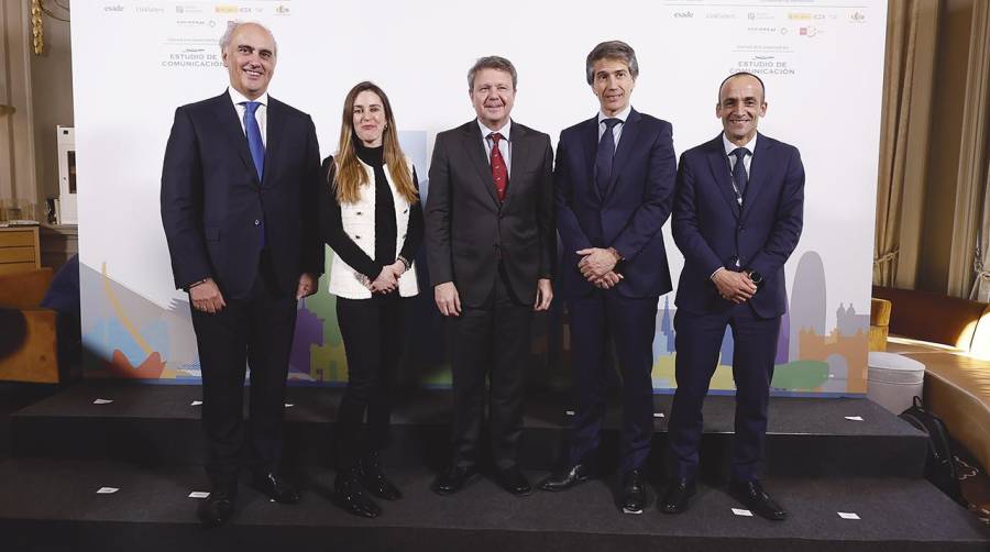 Ferrol reclama garantías de conexión para electrificar los puertos