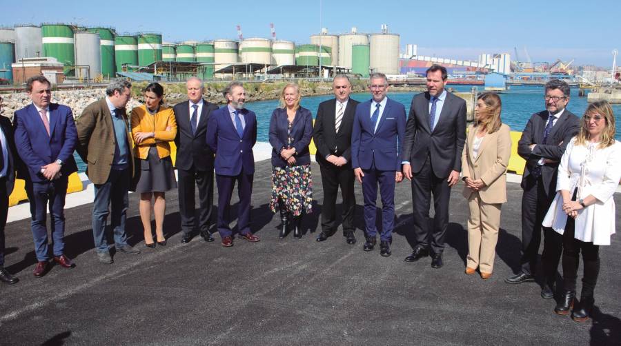 El muelle de Raos 9 convierte a Santander en un “auténtico polo logístico para vehículos”