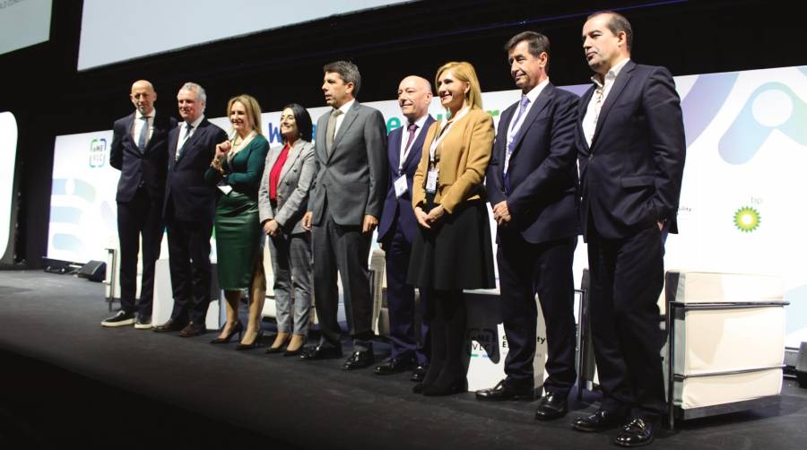 El certamen fue inaugurado por la secretaria de Estado de Industria, Rebeca Torró, y el president de la Generalitat Valenciana, Carlos Mazón. Foto J.C.P.