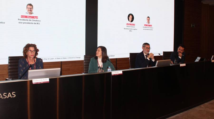 Elisabeth de Nadal, Nuria Nicolau, Juan Carlos Hernanz y Alejandro Auset, socios de Cuatrecasas durante la jornada “Descarbonización y transición ecológica en el sector de la logística”. Foto M.V.