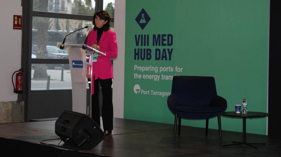 Teresa Rasero, presidenta de FEIQUE, en la última ponencia del VIII Med Hub Day. Foto C.C.