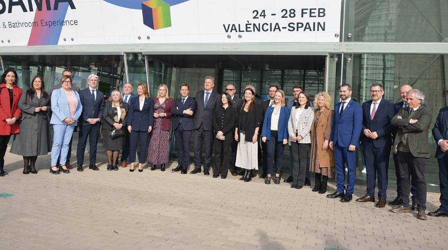 Autoridades presentes en la inauguración de Cevisama. Foto J.C.P.