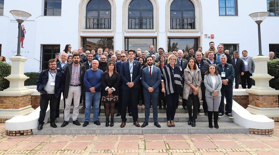 Unas 90 personas integran la delegación brasileña que está de visita en España. Hoy han conocido el municipio de Sagunto, sus infraestructuras y las oportunidades de negocio ligadas al puerto marítimo, a la regasificadora de Saggas y a Parc Sagunt II.