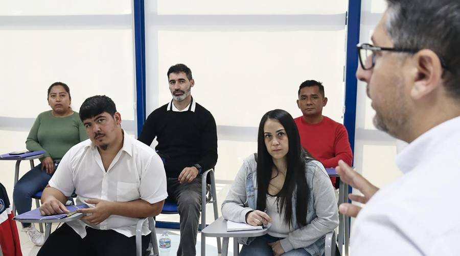 Aquellos alumnos que completen exitosamente los dos bloques podrán firmar un contrato laboral de seis meses con Disfrimur.