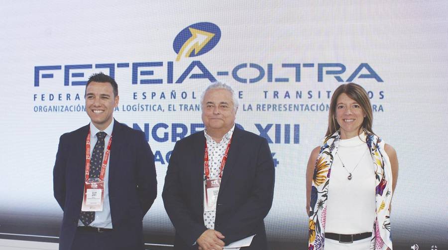 Ismael de Marcos, presidente de ATEIA Aragón; Enric Ticó, presidente de FETEIA-OLTRA; y Blanca Guitart, directora, durante la presentación del Congreso en el SIL. Foto M.V.