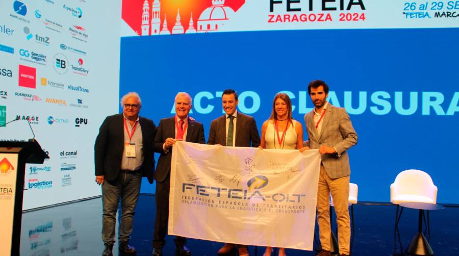 Desde la izquierda: Enríc Ticó, presidente de FETEIA; Manuel Herrera, presidente de ATEIA Las Palmas y miembro de ATEIA Tenerife; Ismael de Marcos, presidente de ATEIA Aragón; Blanca Guitart, directora de FETEIA; Martín Fernández, secretario técnico de FETEIA. Foto J.P.