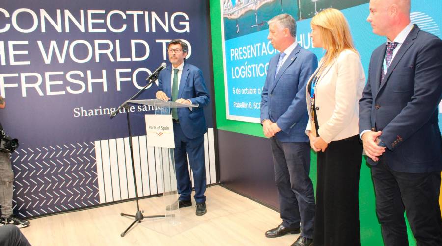 El Puerto de Huelva presenta al sector hortofrutícula sus instalaciones