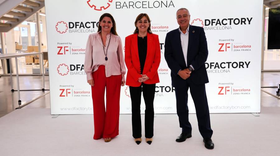 Blanca Sorigué, directora general del CZFB; Sílvia Paneque, consellera de Territori de la Generalitat de Catalunya; y Pere Navarro, delegado especial del Estado en el CZFB.