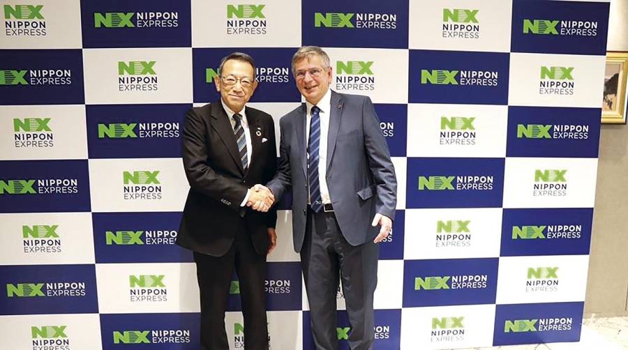 Mitsuru Saito, CEO de Nippon Express Holdings y Stefan Krauter, propietario y fundador de Cargo-partner.