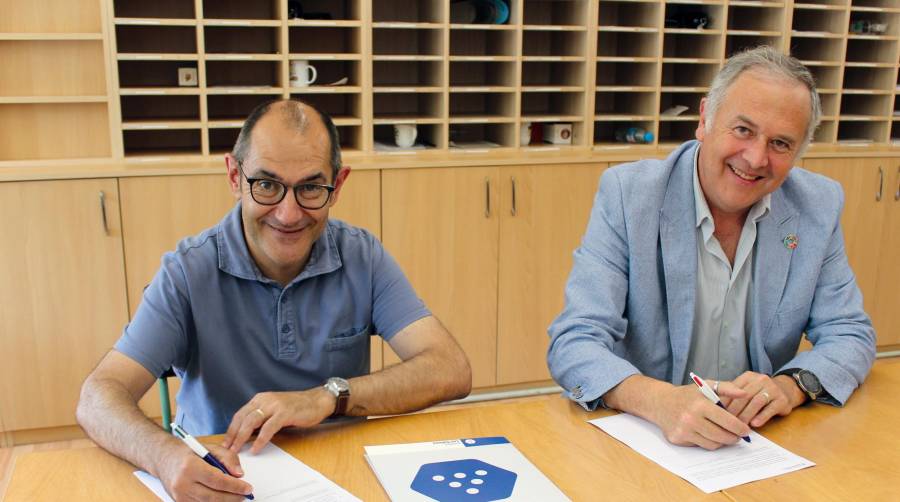 Xavier Rius, director del ICIL, y Miguel Ángel Novel, director del INS Les Salines. Foto L. E.