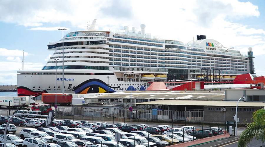 En el año 2021 atracaron en los puertos españoles 2.104 buques de crucero.