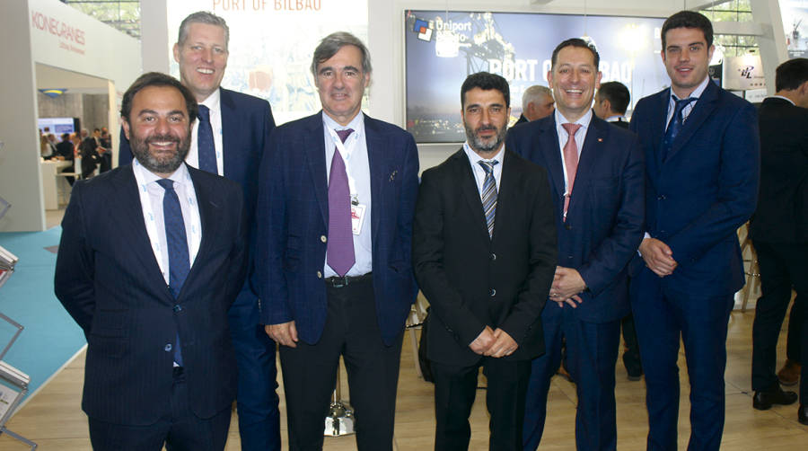 Erhardt (en la imagen, el equipo de profesionales de la compa&ntilde;&iacute;a que particip&oacute; en la edici&oacute;n de 2019 de Breakbulk Europe) patrocinar&aacute; este a&ntilde;o el &aacute;rea Tech &amp; Innovation del evento l&iacute;der de la industria del project cargo. Foto J.P.