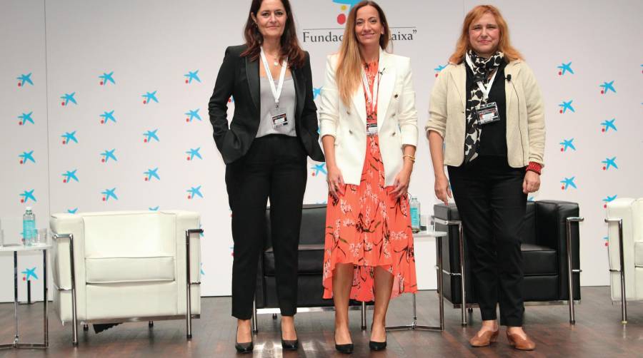 Desde la izquierda: Marilo Peris, co-fundadora y directora de Foro de Logística; Mónica Moso, head of the Centre for Knowledge and Innovation en Caixabank Dualiza; y María Jesús Algaba, directora de selección del Grupo Eulen. Foto B.C.