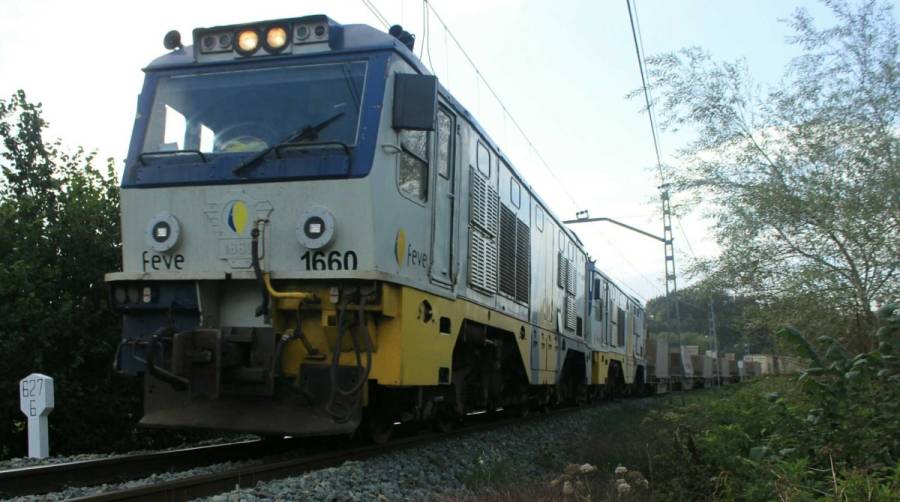 Cantabria insiste en la necesidad de un trazado ferroviario por la costa entre Santander y Bilbao