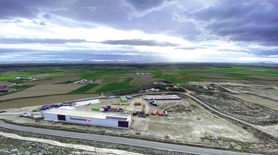 Eurocontainer dispone de 45.000 metros cuadrados en sus instalaciones de Remolinos (Zaragoza).