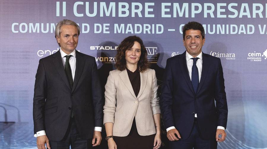 Manuel Broseta, presidente de la Fundación Conexus, junto a los presidentes de la Comunidad de Madrid y la Comunidad Valenciana, Isabel Díaz Ayuso y Carlos Mazón.