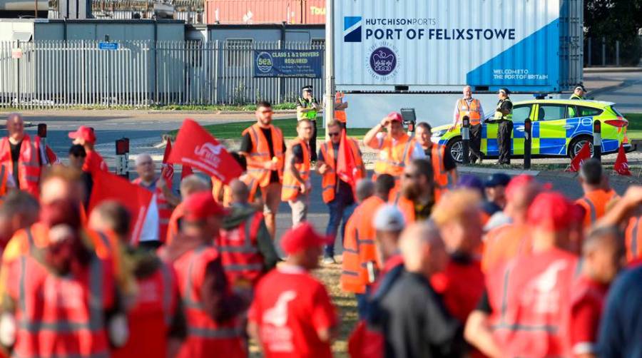 Unite denuncia las “ganancias récord” del Puerto de Felixstowe