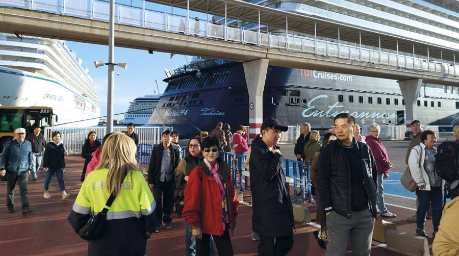 La APV acerca a la provincia de València la oferta crucerista de la mano de la Diputación en FITUR