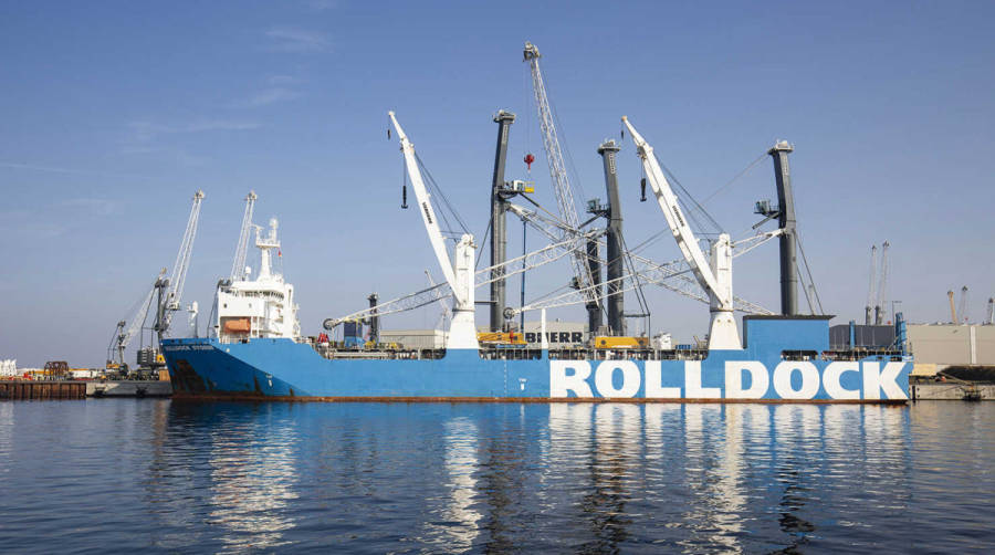 Las dos gr&uacute;as se transportaron completamente montadas desde la planta de Rostock, en Alemania, a Quetzal, en Guatemala.