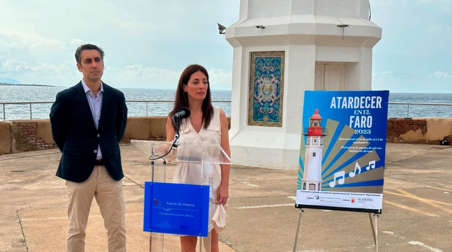 El Puerto de Almería inicia la actividad Atardecer en el Faro con música en directo