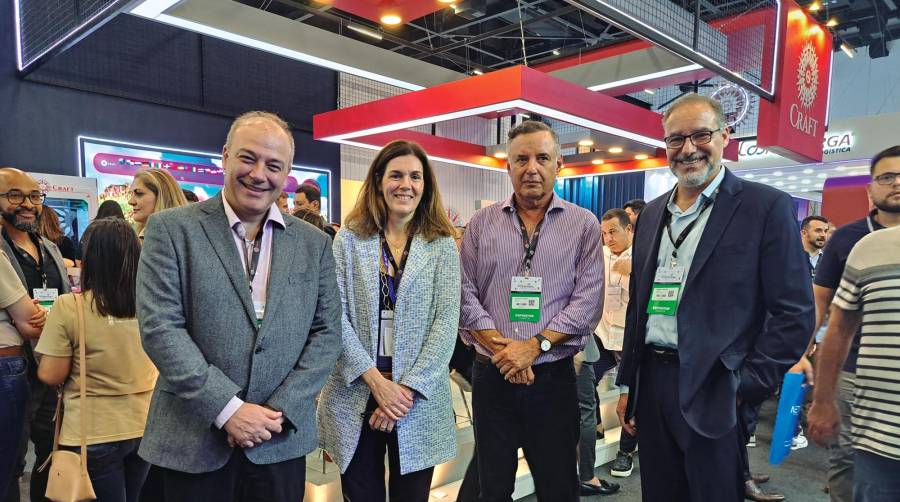 Desde la izquierda: Jorge Fritas, corporate director Globela Full Container Craft; Silvia Pueyo, CEO Globelink Uniexco; Marcellus Hansford, CEO y fundador de Craft; y Bruno Crelier, Magaging Director Craft Estados Unidos. Foto J.P.