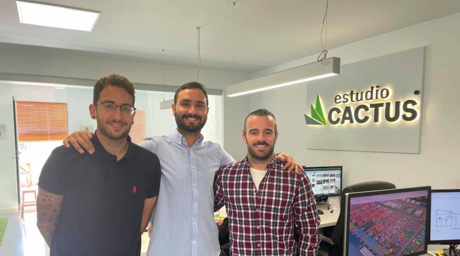 Desde la izquierda, Jorge Juan, Pablo Aguirre y José Gutierro, socios fundadores y CEOs de Estudio Cactus.