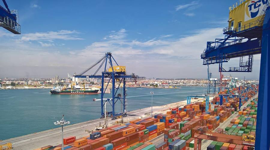 Las terminales de Valenciaport mantienen sus horarios ampliados