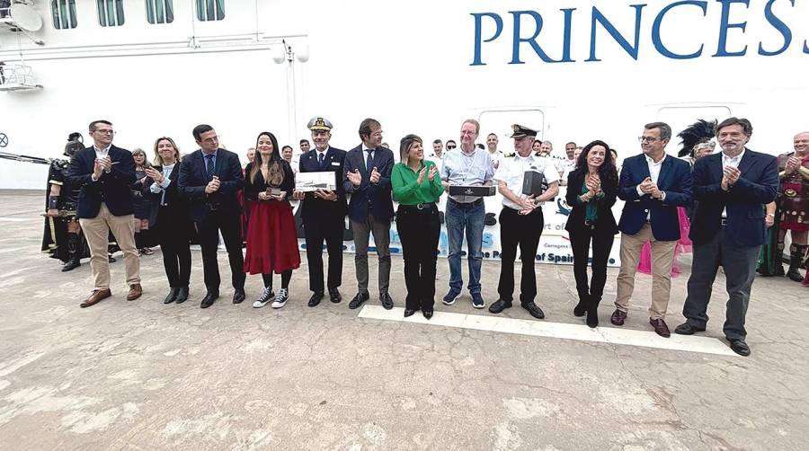 El Puerto de Cartagena recibe al crucerista 2,5 millones del siglo XXI