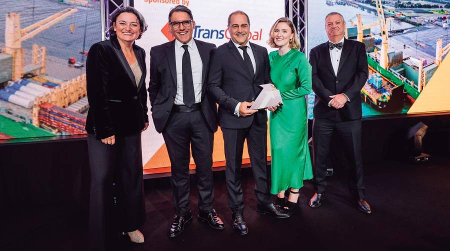 La industria global del project cargo brinda por sus éxitos en Londres en los Heavy Lift Awards