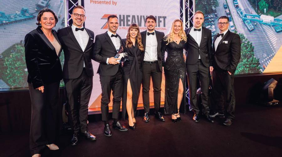 La industria global del project cargo brinda por sus éxitos en Londres en los Heavy Lift Awards