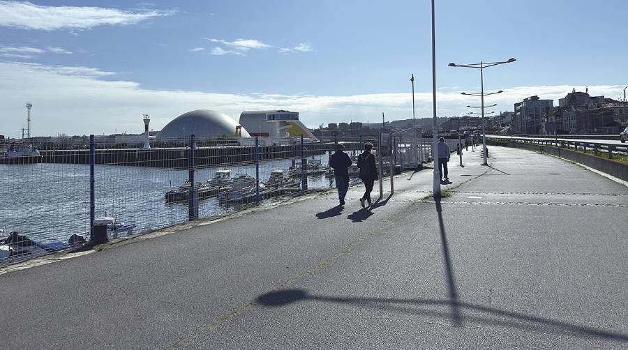 El Puerto de Avilés recrecerá al sur la cota del paseo Manuel Ponga