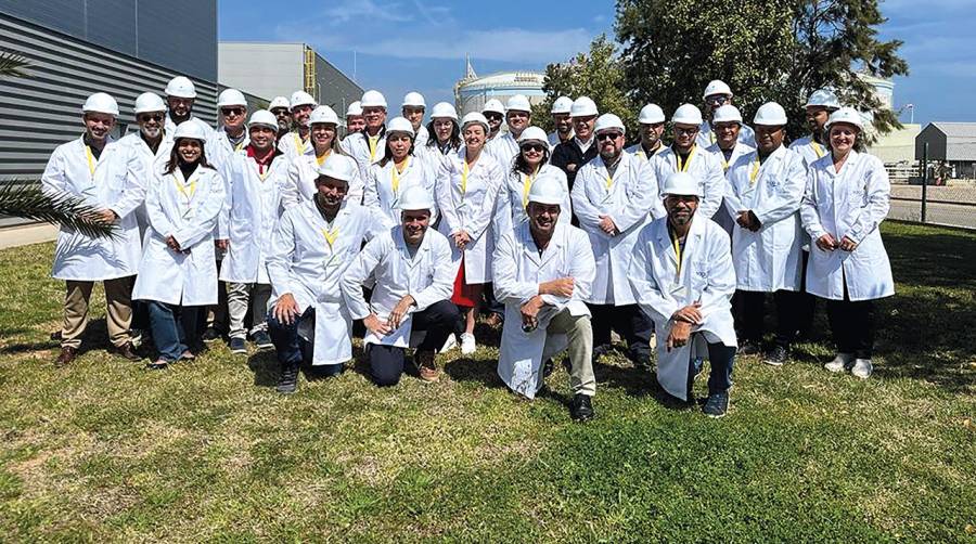 Los alumnos del Máster en Logística y Gestión Portuaria de Brasil visitaron a las instalaciones de Saggas.