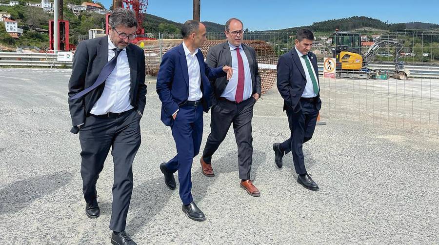 Transportes aborda con los puertos de A Coruña y Ferrol el impulso de la intermodalidad portuaria