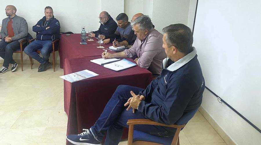 En la asamblea se acordó proponer la celebración de elecciones a delegados, y concurrir a las mismas.