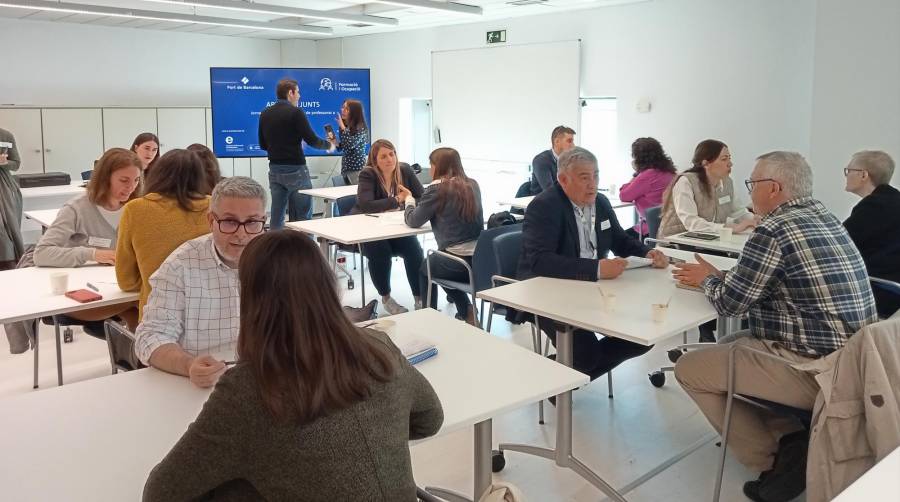 Durante la jornada celebrada ayer se mantuvieron más de 60 reuniones.