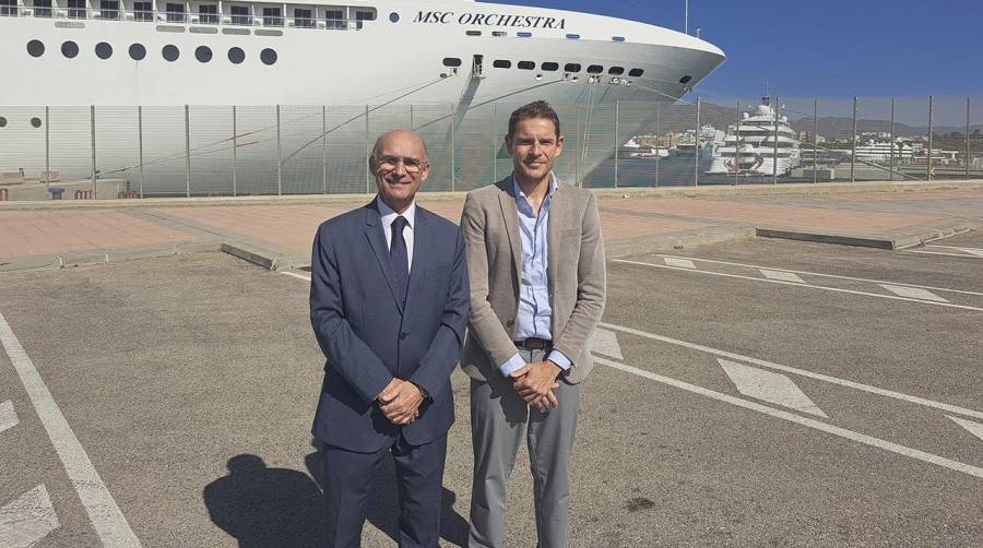 Carlos Rubio, presidente de la Autoridad Portuaria de Málaga y Fernando Pacheco, director general de MSC Cruceros en España.