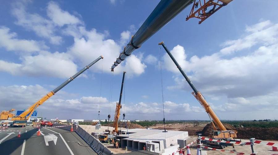 Tráfico levanta parcialmente las restricciones a camiones en dos tramos de la AP-7 y la A-7