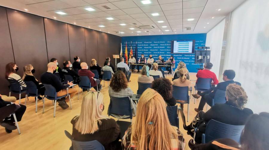 Puerto de Alicante avanza en la igualdad real de oportunidades entre mujeres y hombres