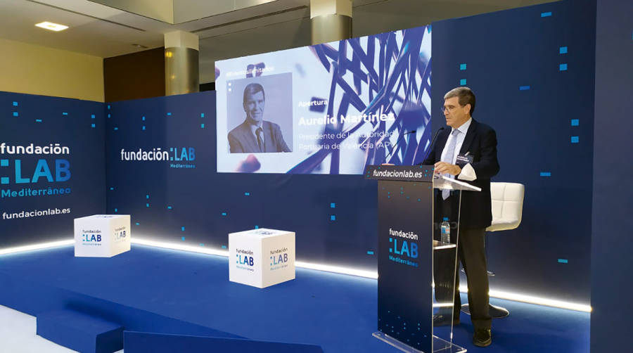 Aurelio Mart&iacute;nez, presidente de la APV, durante su intervenci&oacute;n en la inauguraci&oacute;n de la jornada.